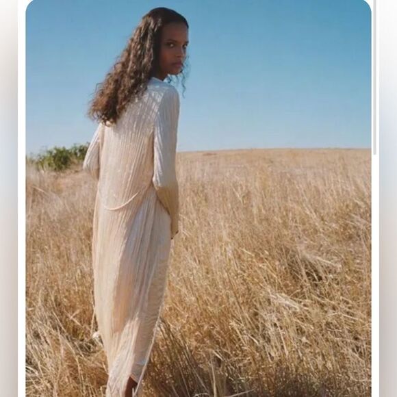 Theory Satin Long Slim Crinkle Cardigan Cream Small Never Worn Lightweight - Picture 4 of 15